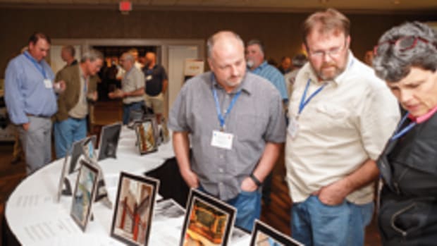 Attendees visit the tabletop exhibits at the SMA’s annual conference in Tuscaloosa, Ala.