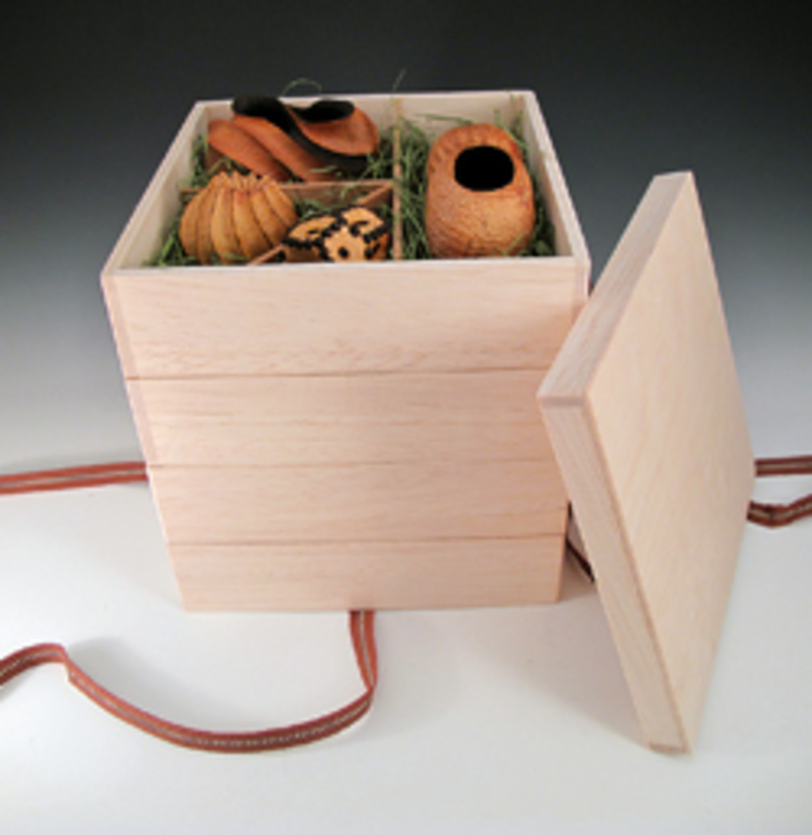 “Japanese Box” by Satoshi Fujinuma.