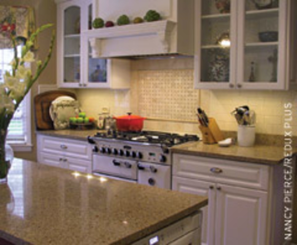 A contemporary/traditional kitchen from the shop's extensive portfolio.
