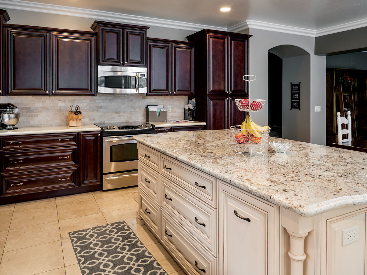 A two-tone kitchen and the team at Elite Custom Cabinetry in Phoenix.