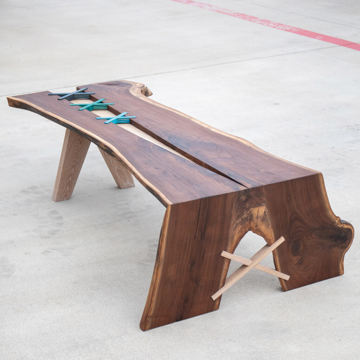 “The Amsterdam”, a walnut coffee table by Team 2