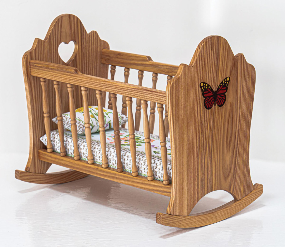 Cradle by Steve Schoenberg, winner of the toys category at Woodworker’s Showcase.